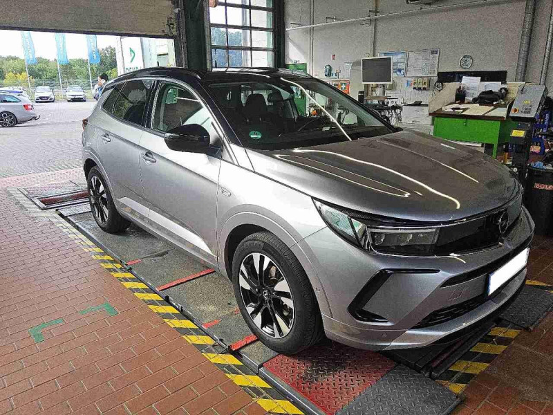 Opel Grandland 1.2 Elegance