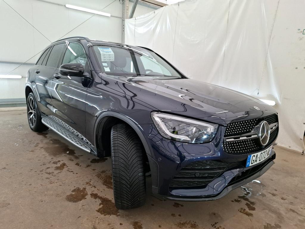Mercedes-Benz GLC 300e AMG Line