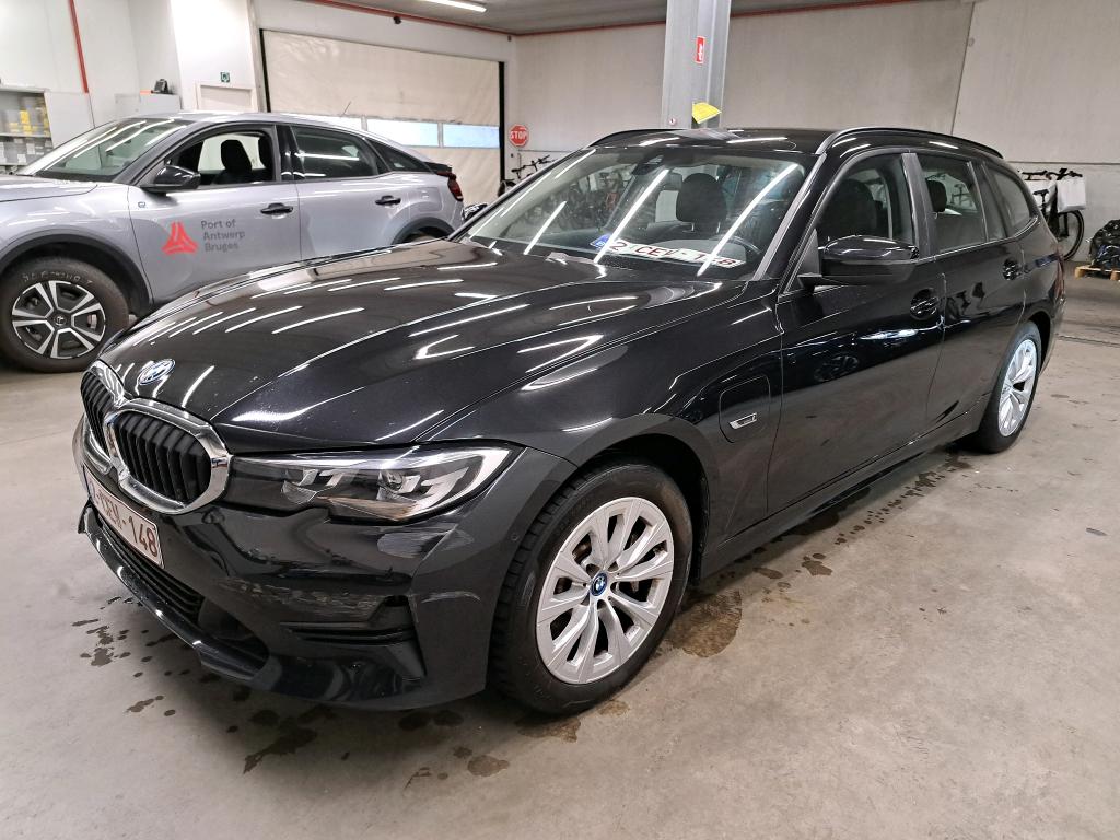 BMW 3 Series Touring 330e Business
