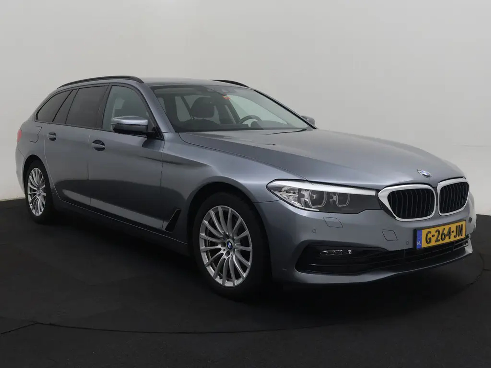 BMW 5 Series Touring 520i High Executive