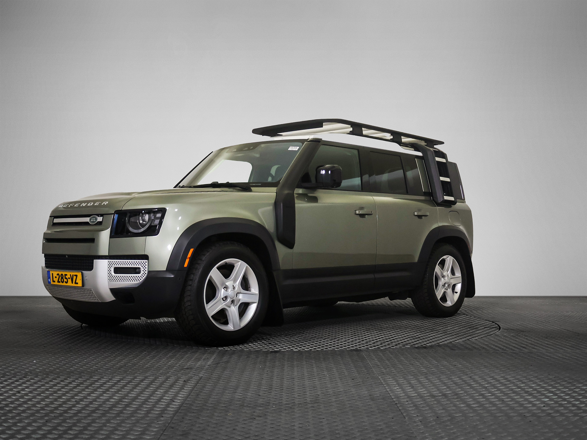 Land Rover Defender 110 2.0 P400e X-Dynamic SE