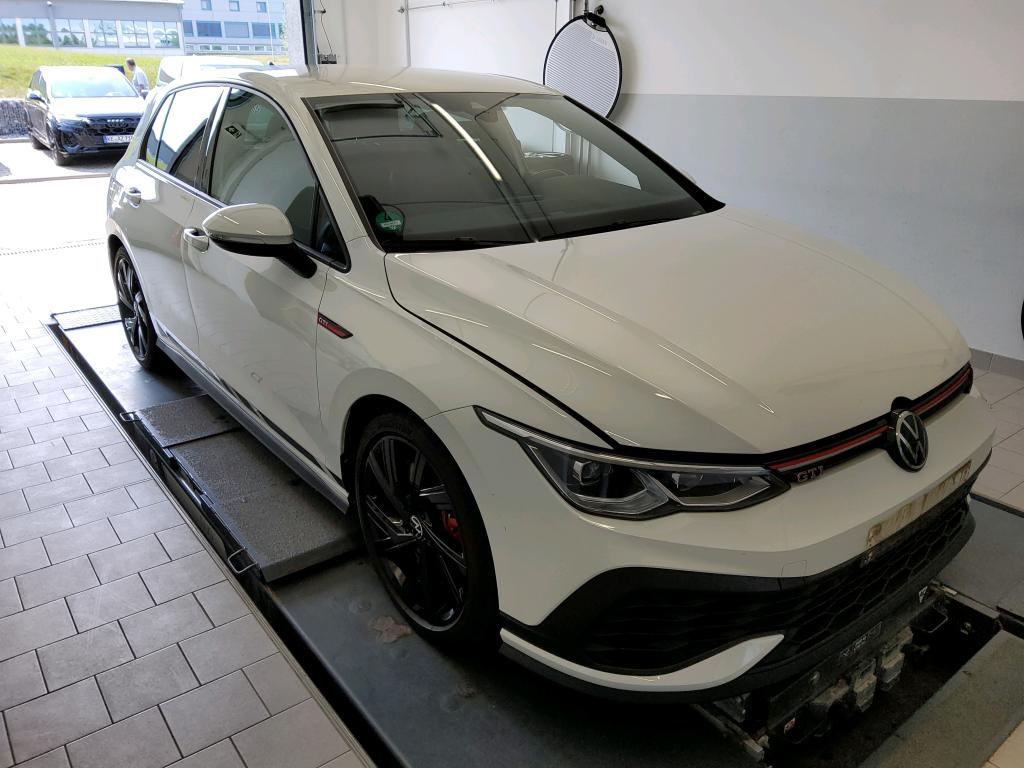 Volkswagen Golf 2.0 TSI