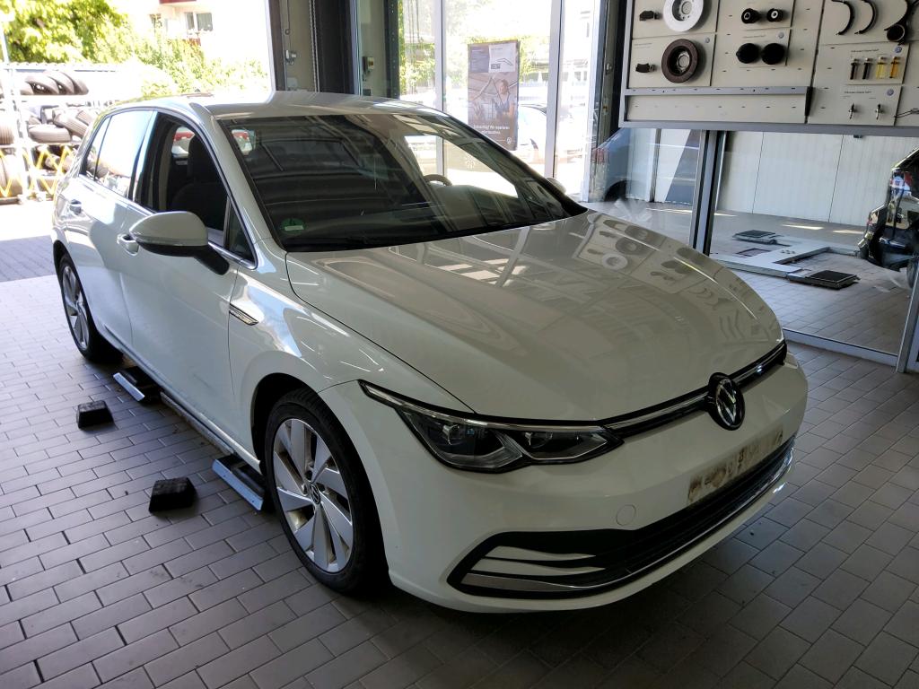 Volkswagen Golf 1.5 eTSI Style
