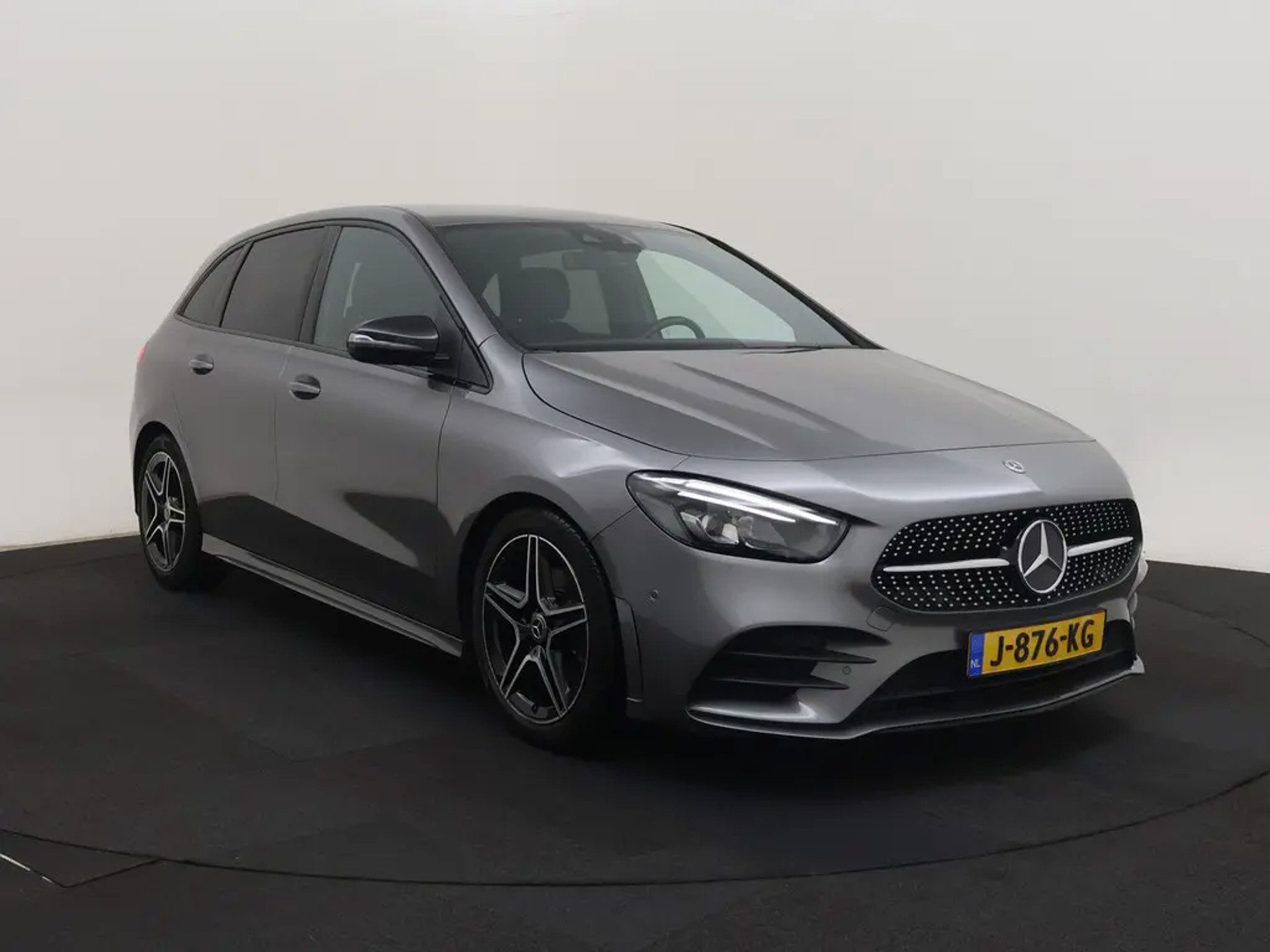 Mercedes-Benz B 180d Business Solution AMG