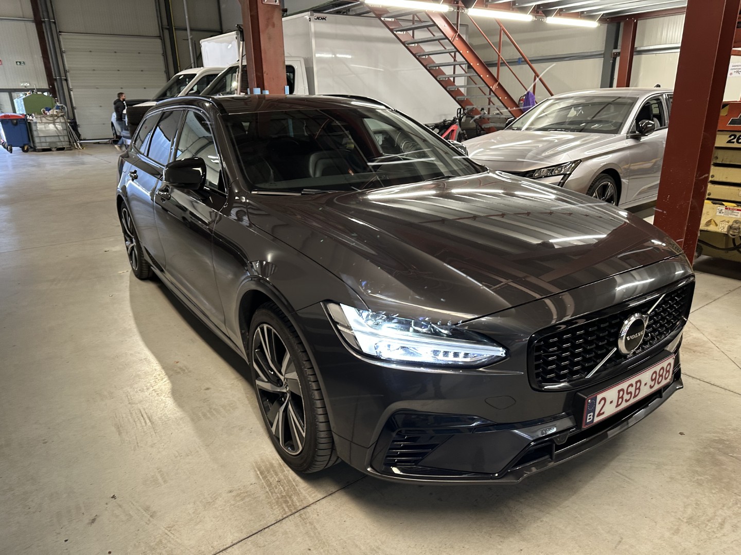 Volvo V90 T6