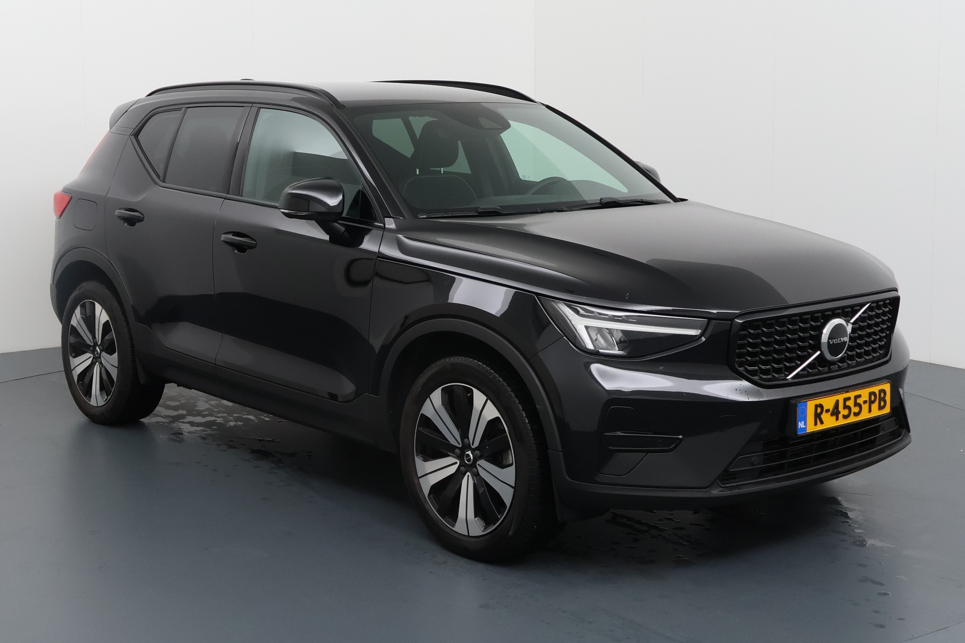 Volvo XC40 T4 Plus Dark