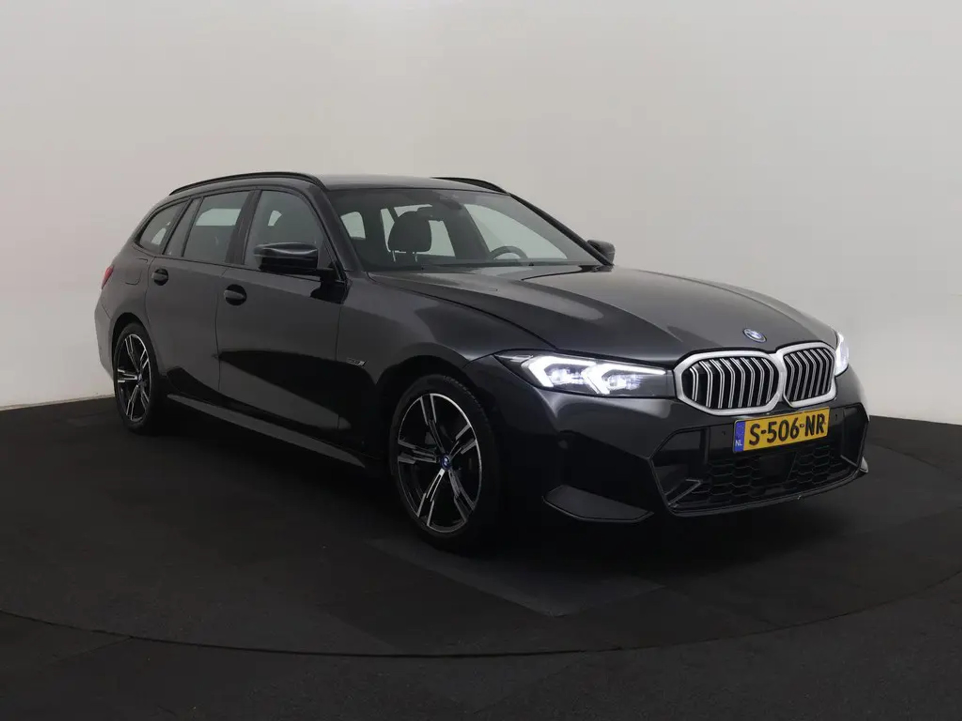 BMW 3 Series Touring 330e M Sport