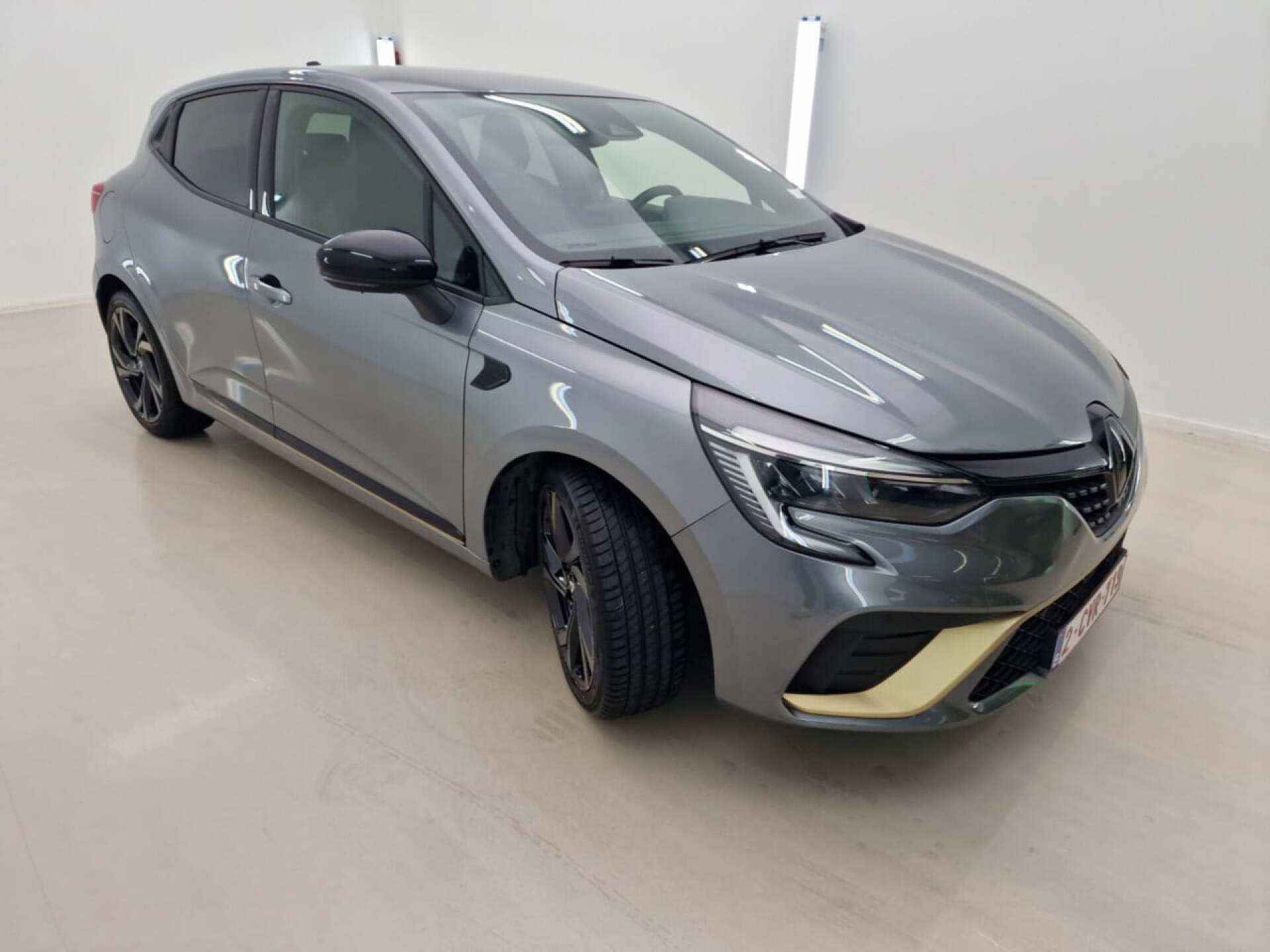 Renault Clio 1.6i Engineered