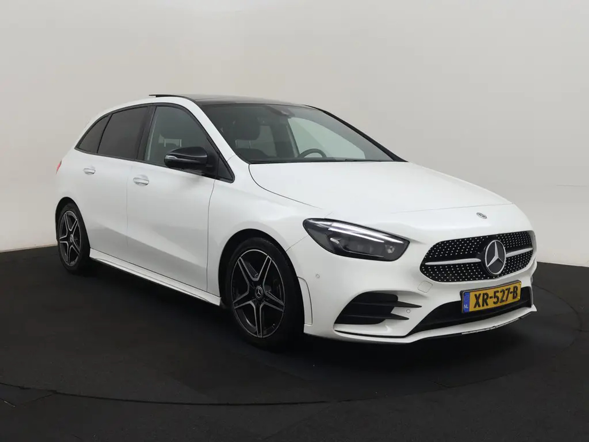 Mercedes-Benz B 180 Premium Plus