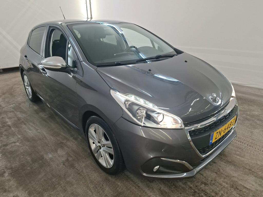 Peugeot 208 1.2i Signature