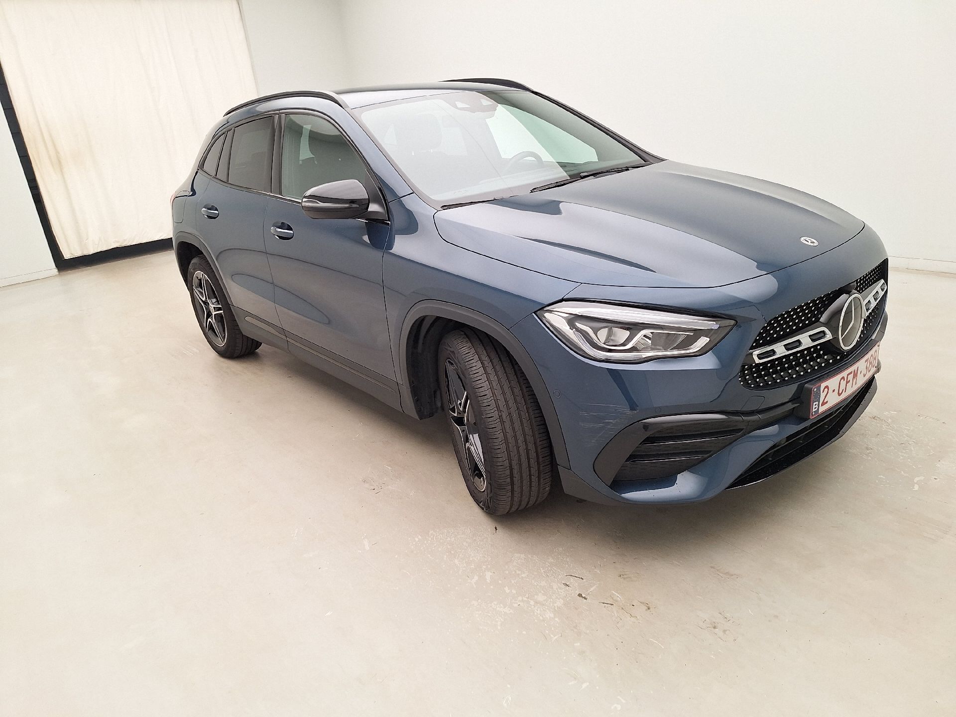 Mercedes-Benz GLA 250e Business Line