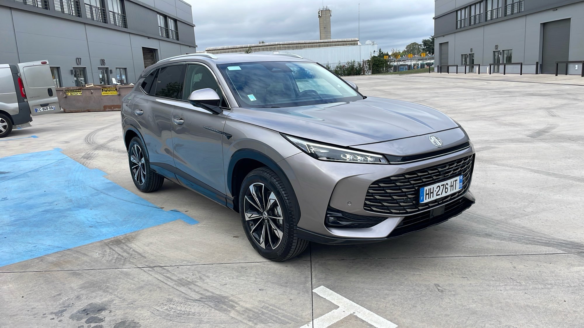 MG EHS 1.5 Luxury