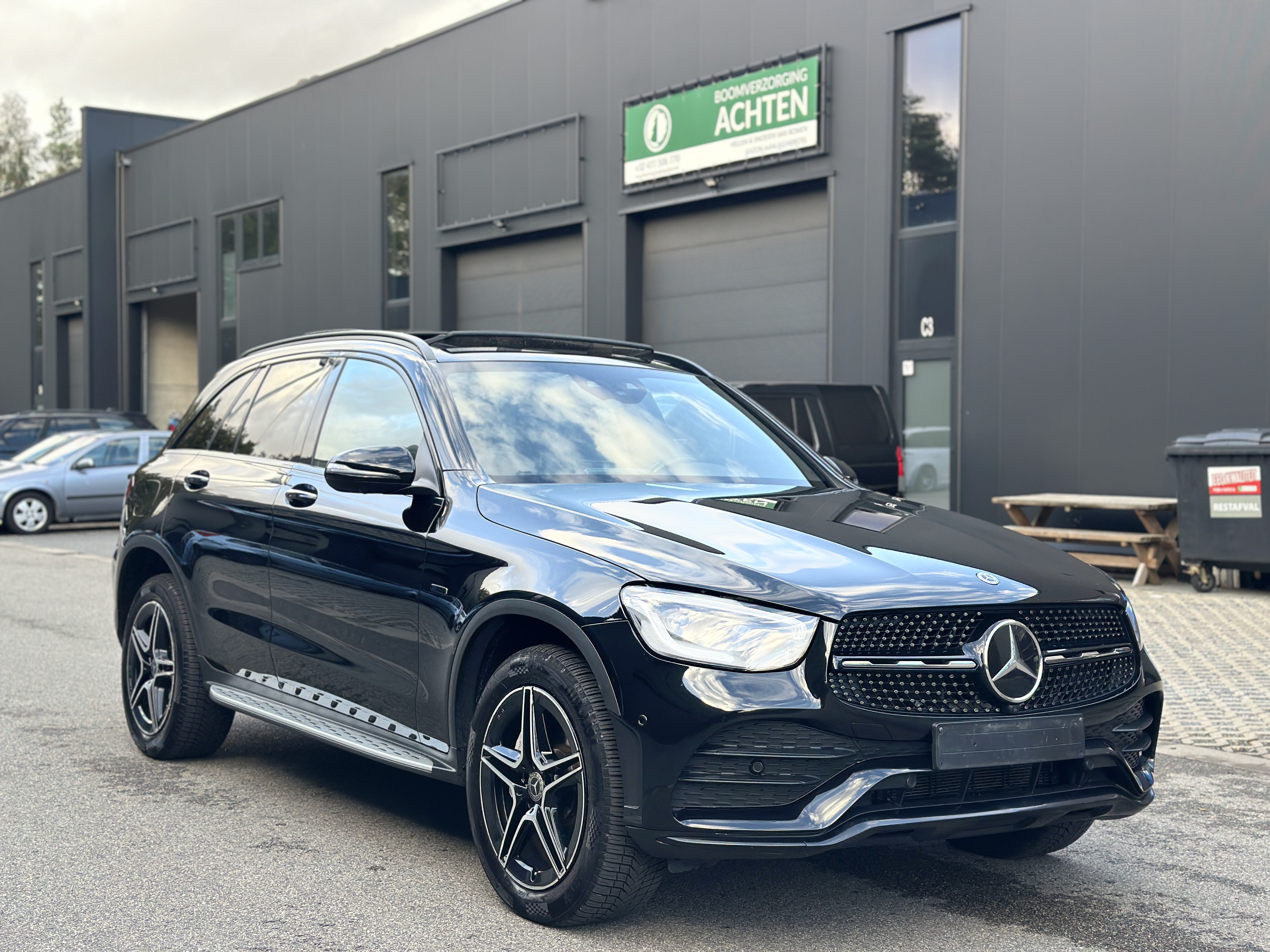 Mercedes-Benz GLC 300de Business Solution AMG
