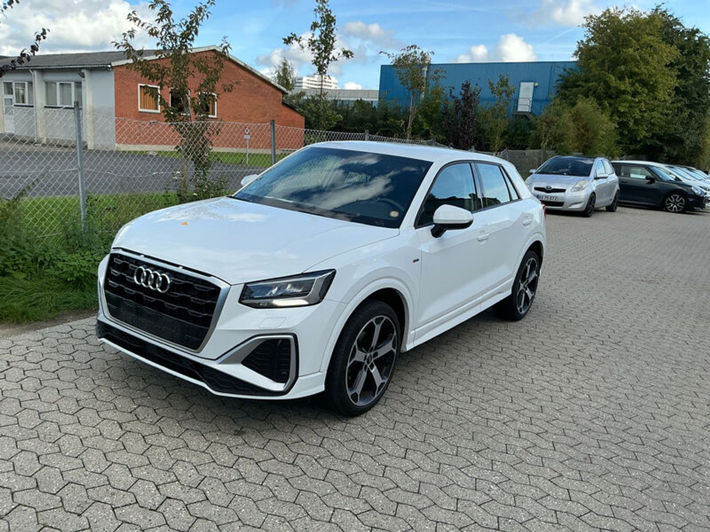 Audi Q2 30 TFSI 110 S line UA! SUV