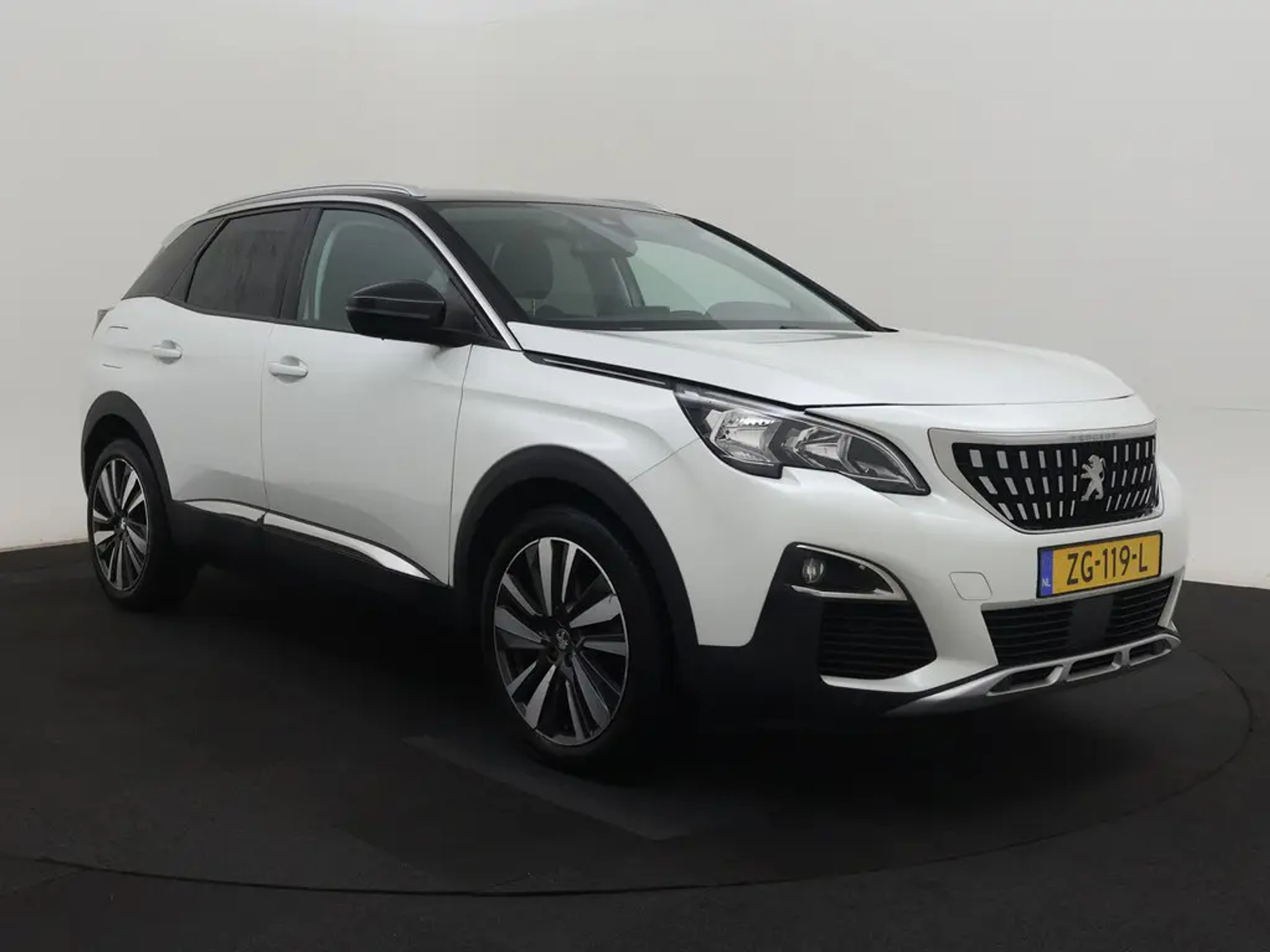 Peugeot 3008 1.2i Allure