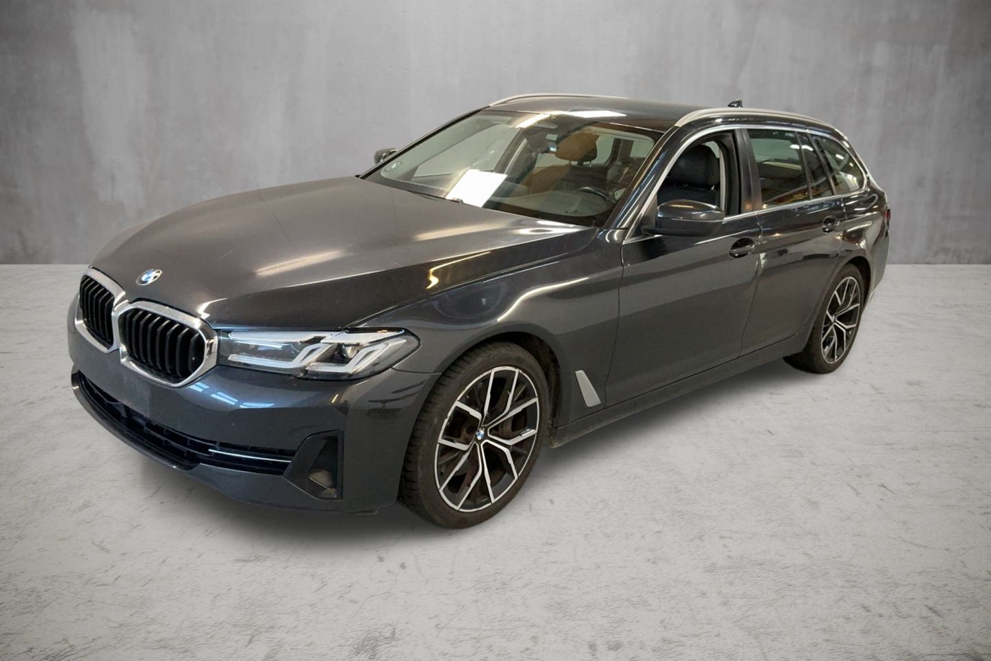 BMW 5-Series Sport Line