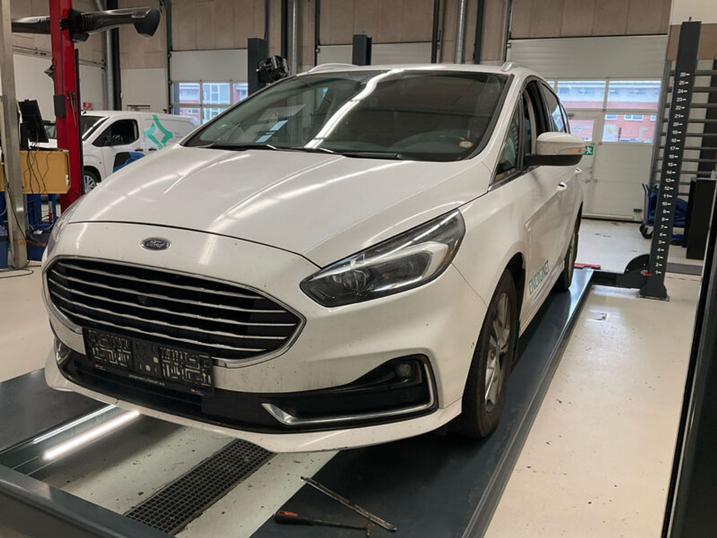 Ford S-Max Titanium