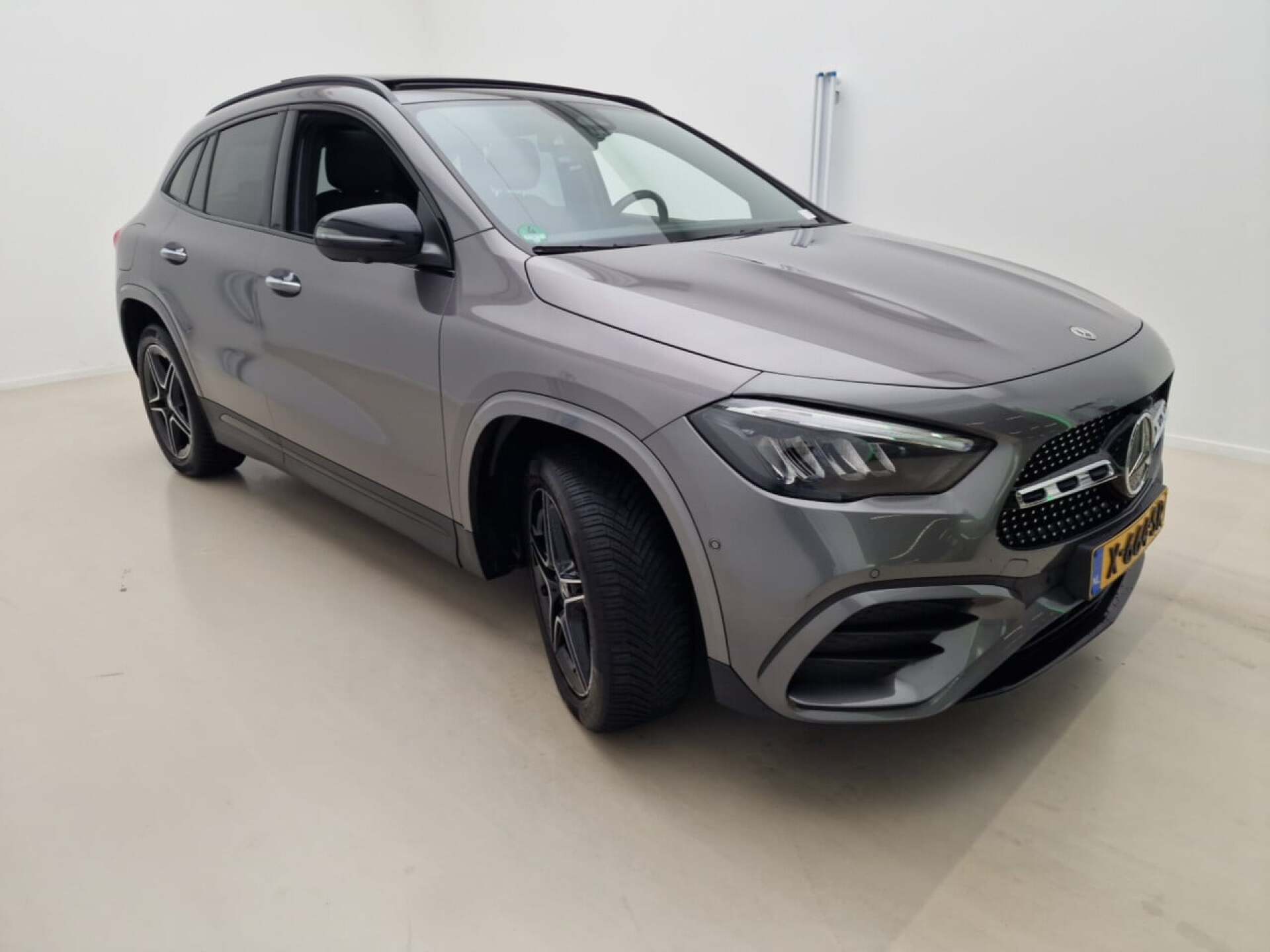 Mercedes-Benz GLA 250e AMG Line