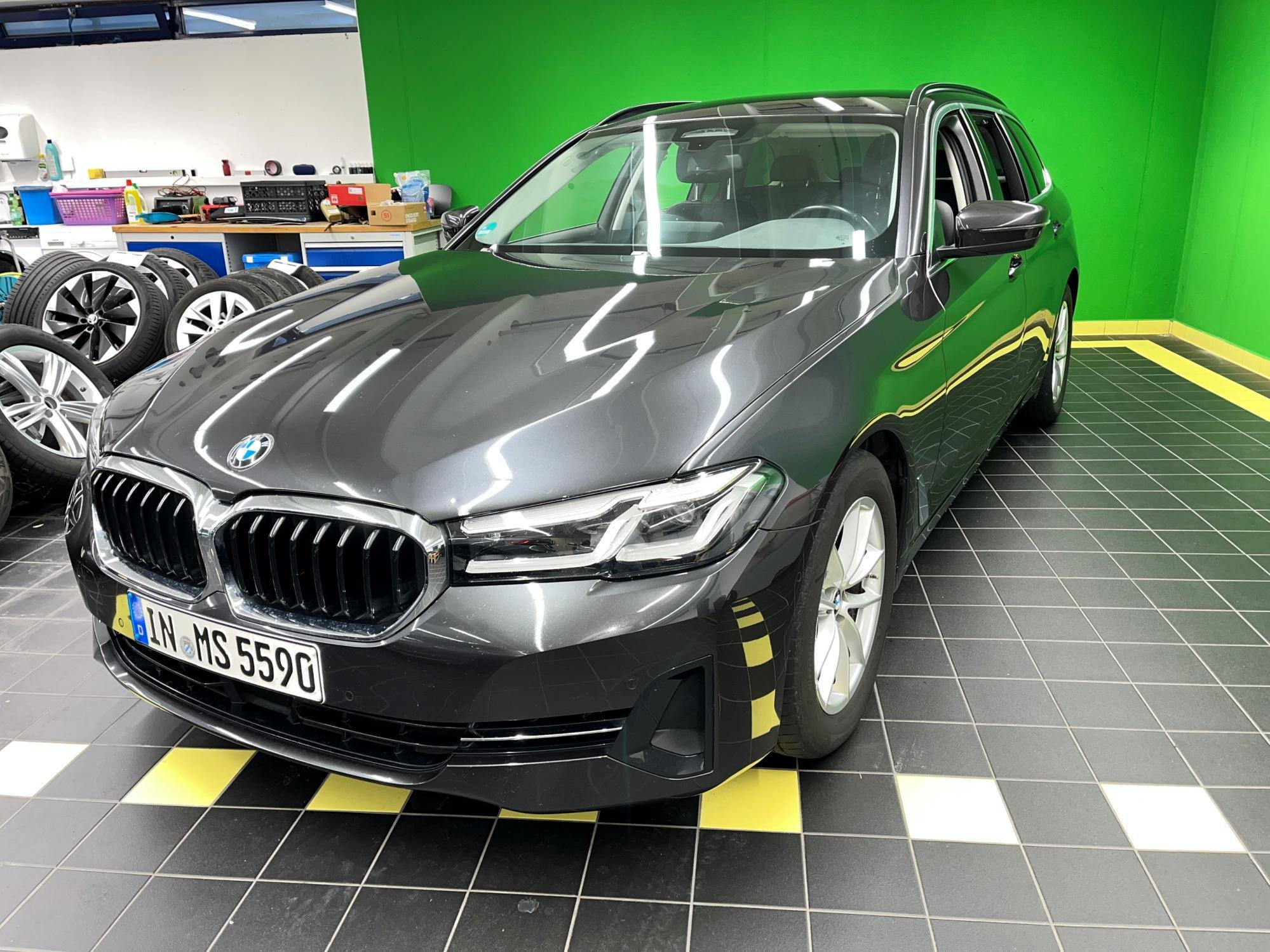 BMW 5 Series Touring 520d