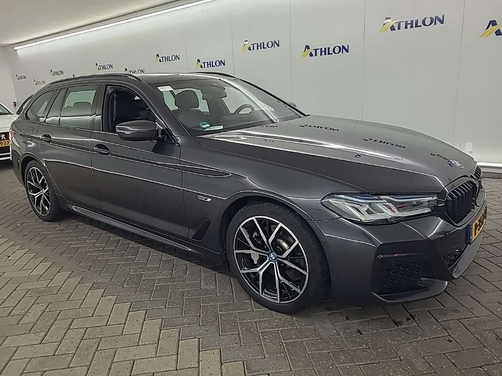BMW 5 Series Touring 520e Business
