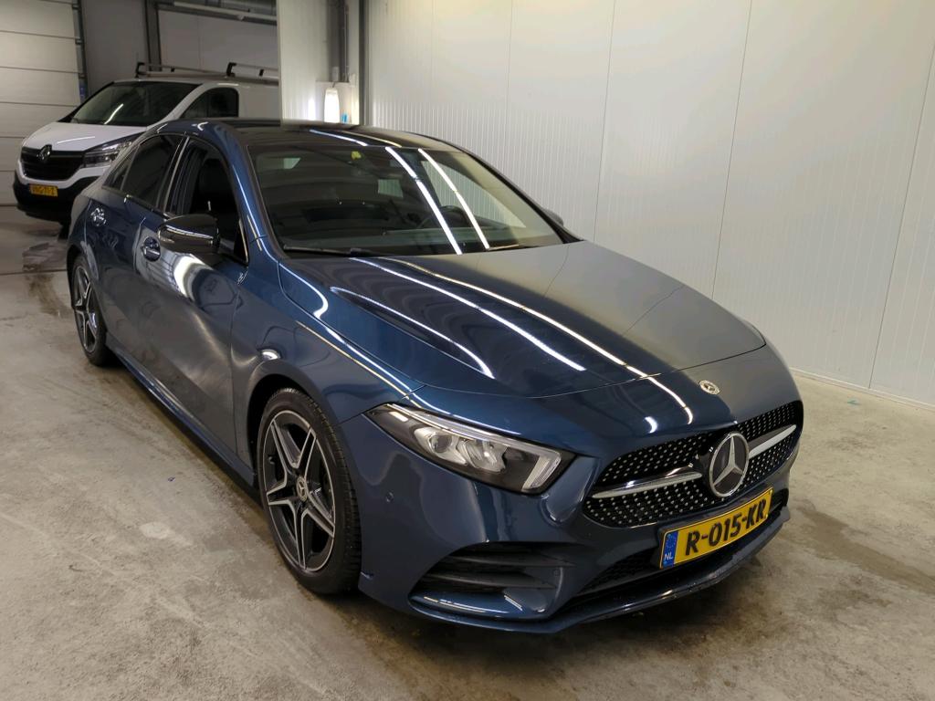 Mercedes-Benz A 180 AMG Line