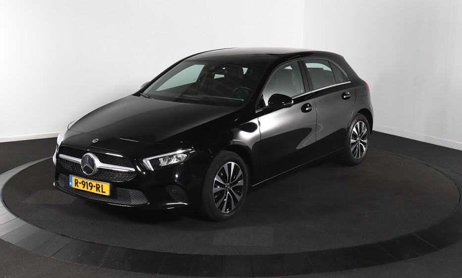 Mercedes-Benz A 250e Business Line