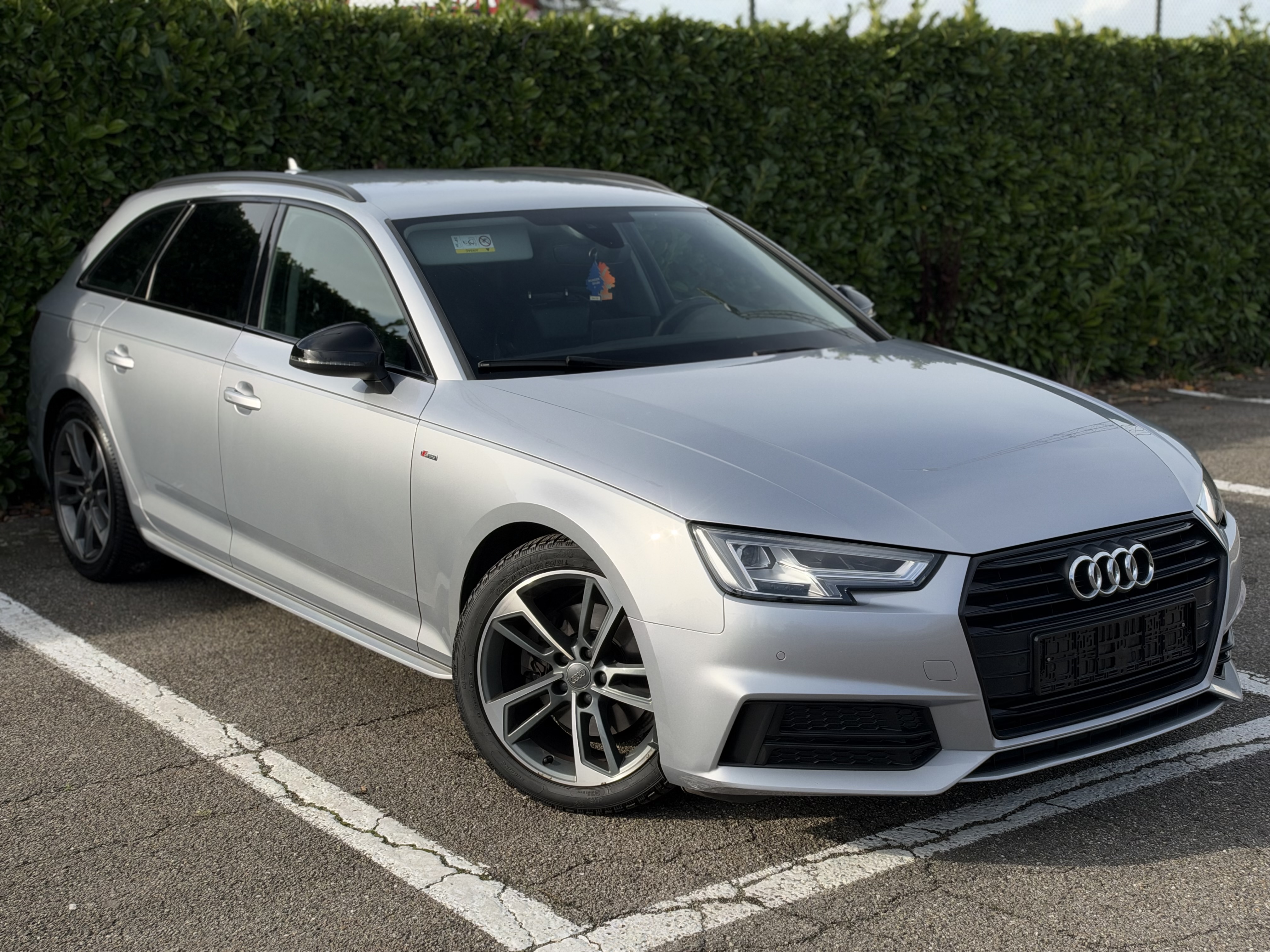 Audi A4 2.0 TDI S Line