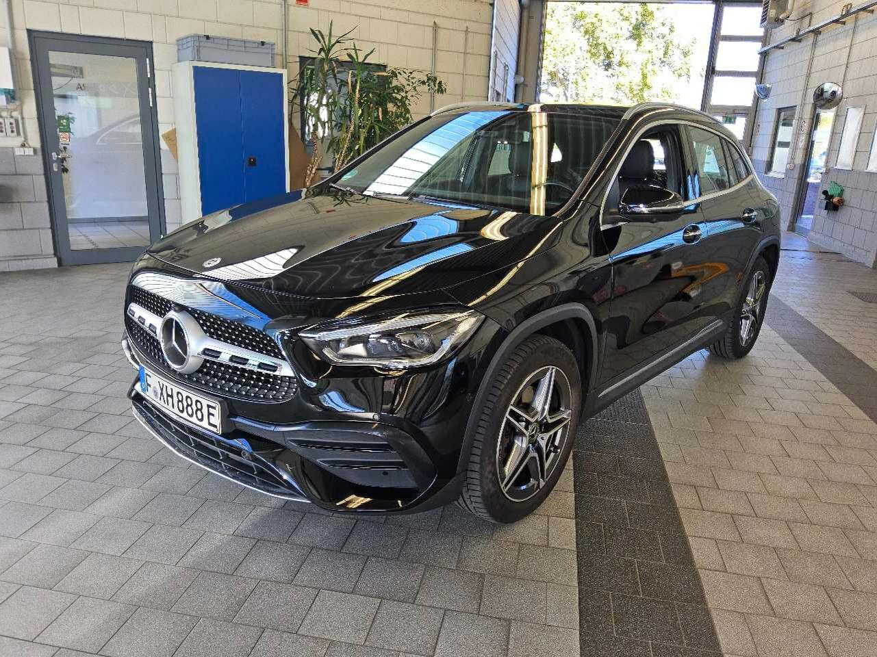 Mercedes-Benz GLA 250e AMG Line