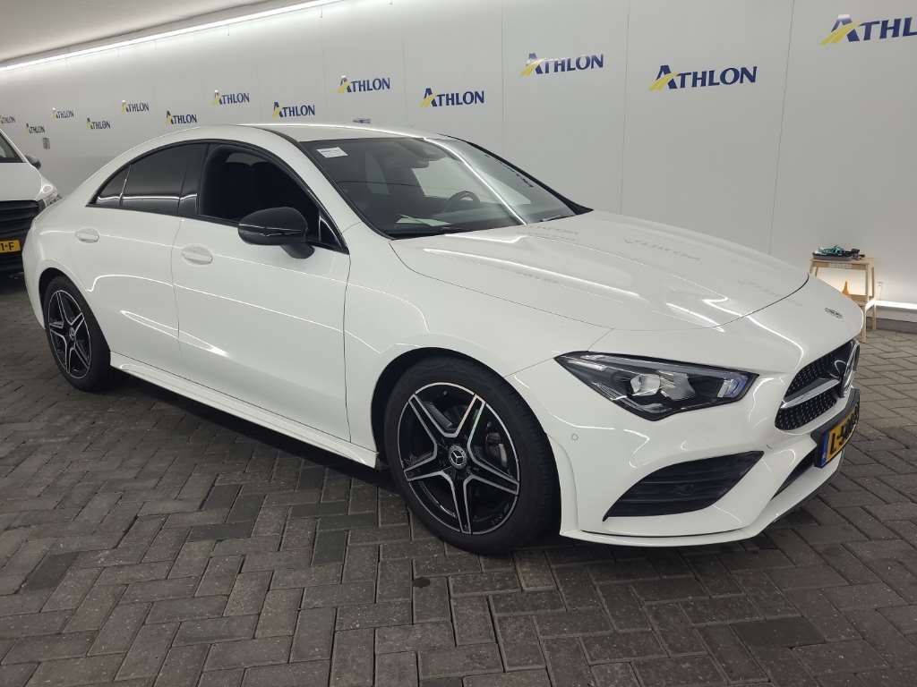 Mercedes-Benz CLA 180 Business Solution AMG