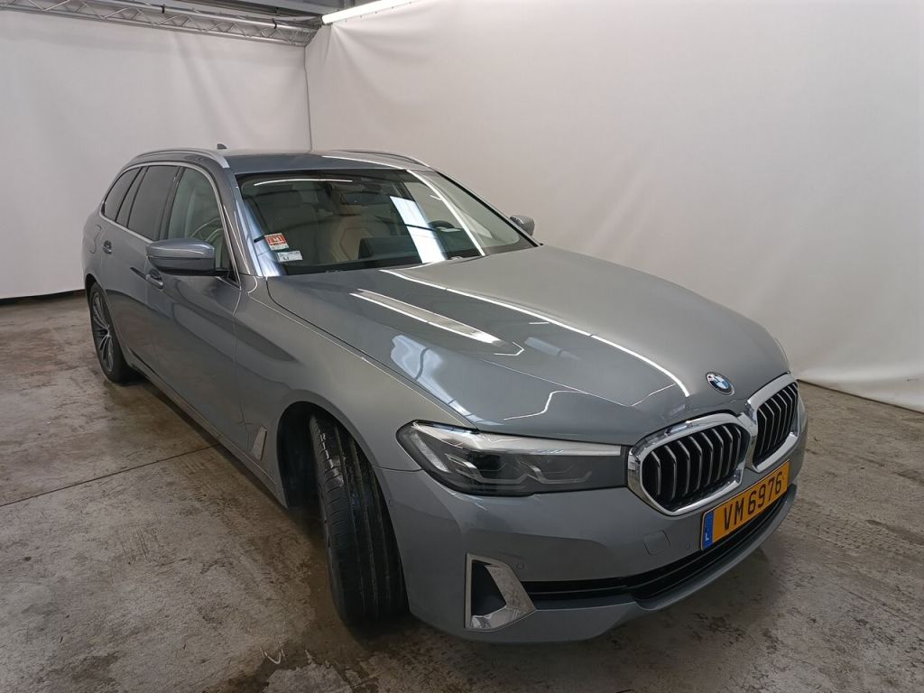 BMW 5 Series Touring 520d Luxury
