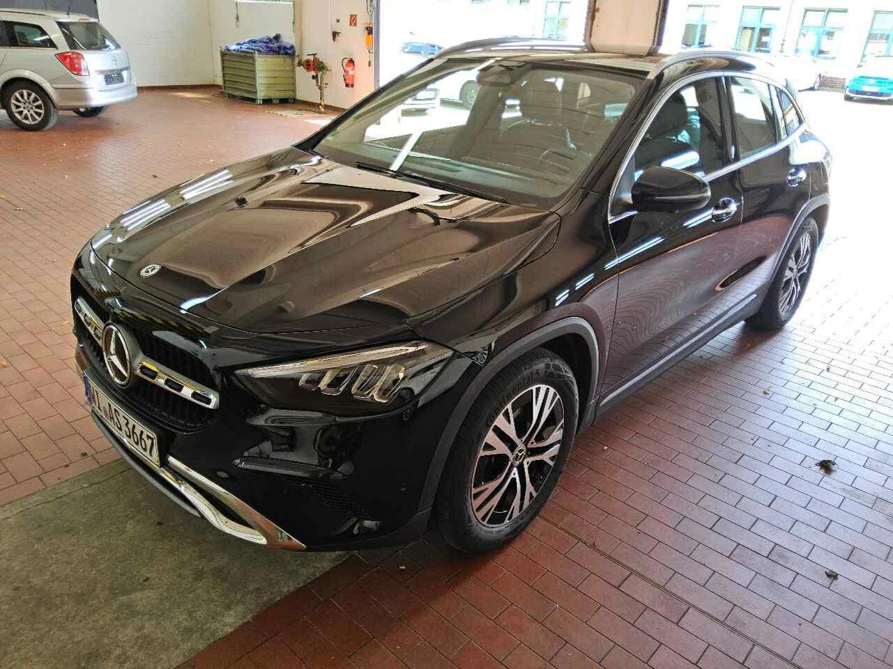Mercedes-Benz GLA 200 progressive