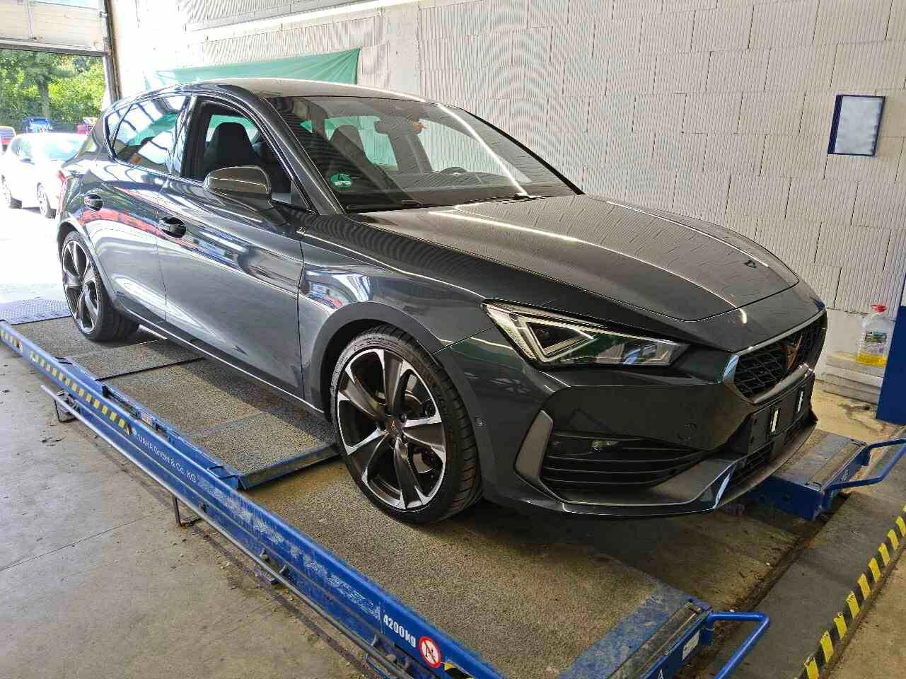 Cupra Leon 2.0 TSI VZ