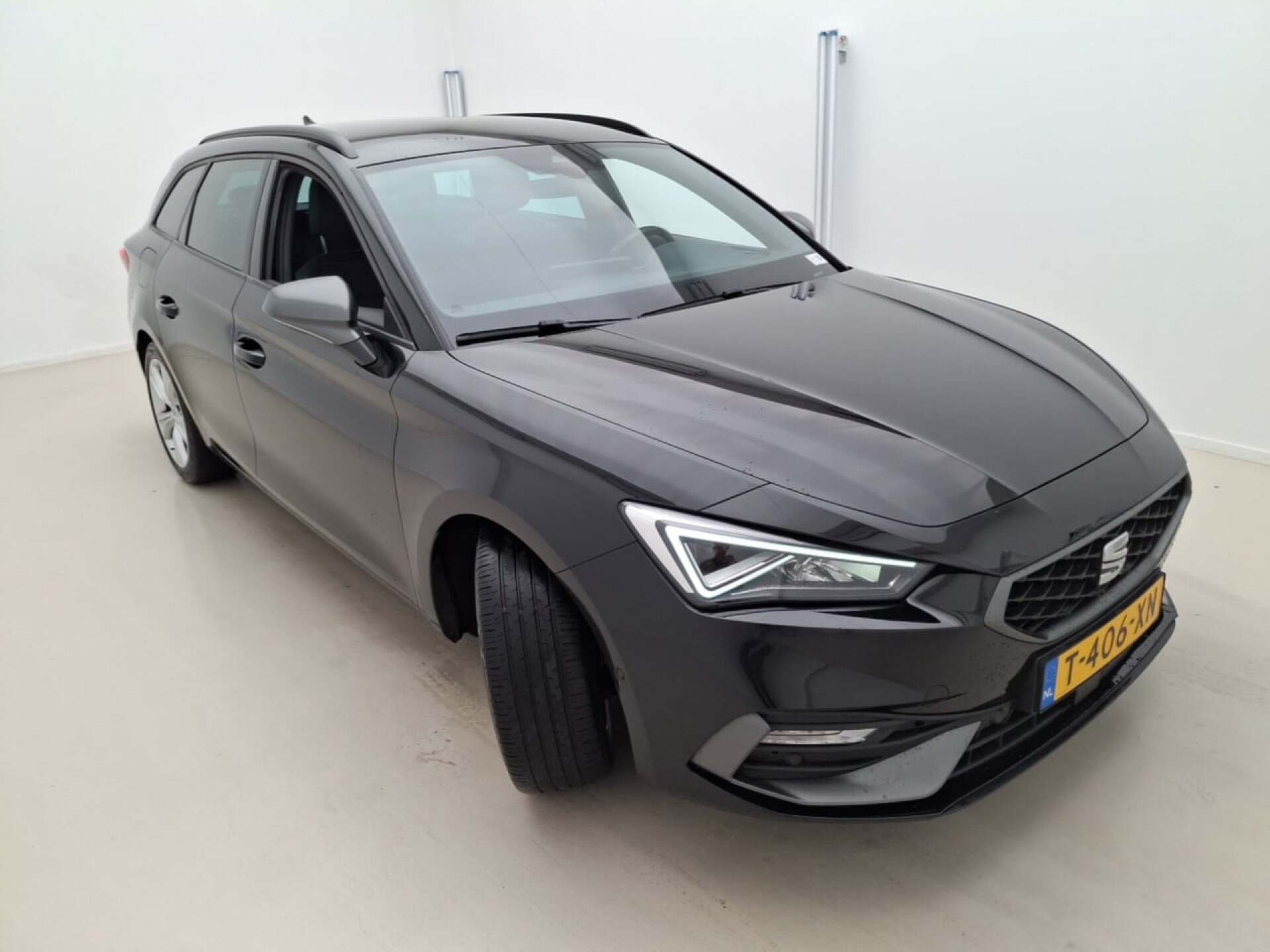 SEAT Leon Sportstourer 1.5 eTSI FR Business Intense