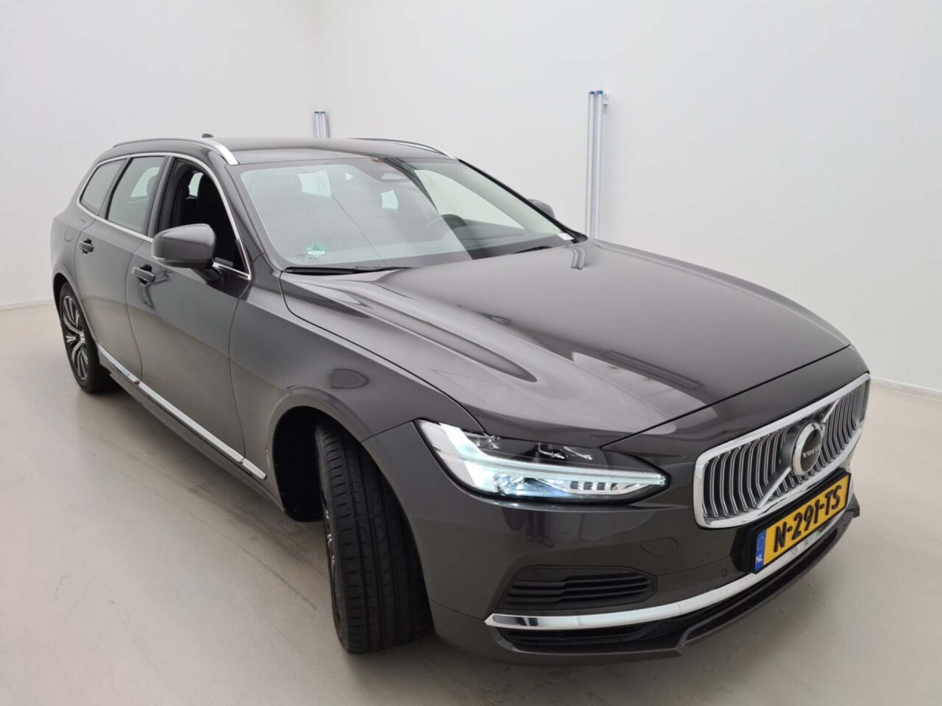 Volvo V90 T6 Inscription Expression
