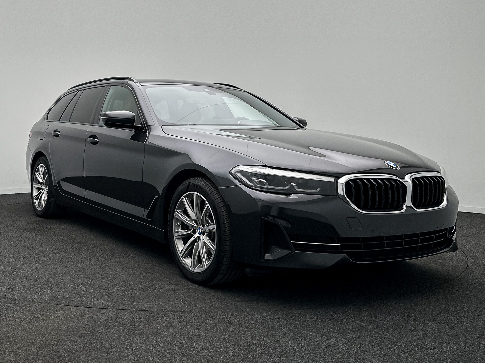 BMW 5 Series Touring 520i