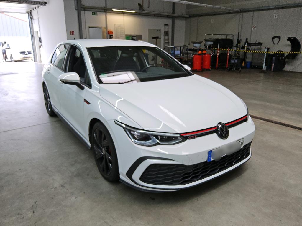 Volkswagen Golf 2.0 TSI