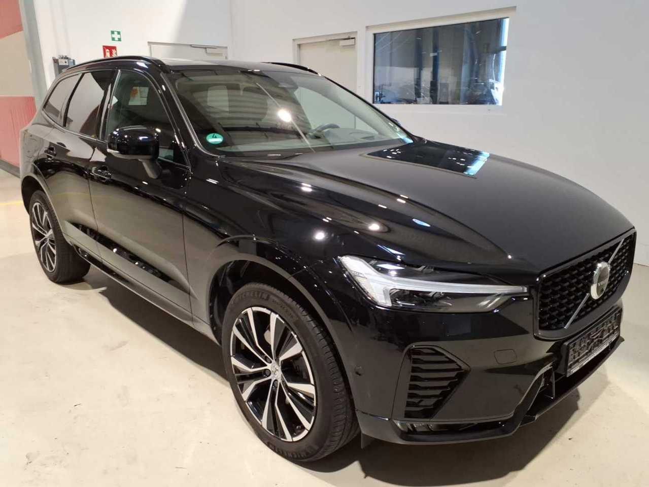 Volvo XC60 B5 Ultimate Dark