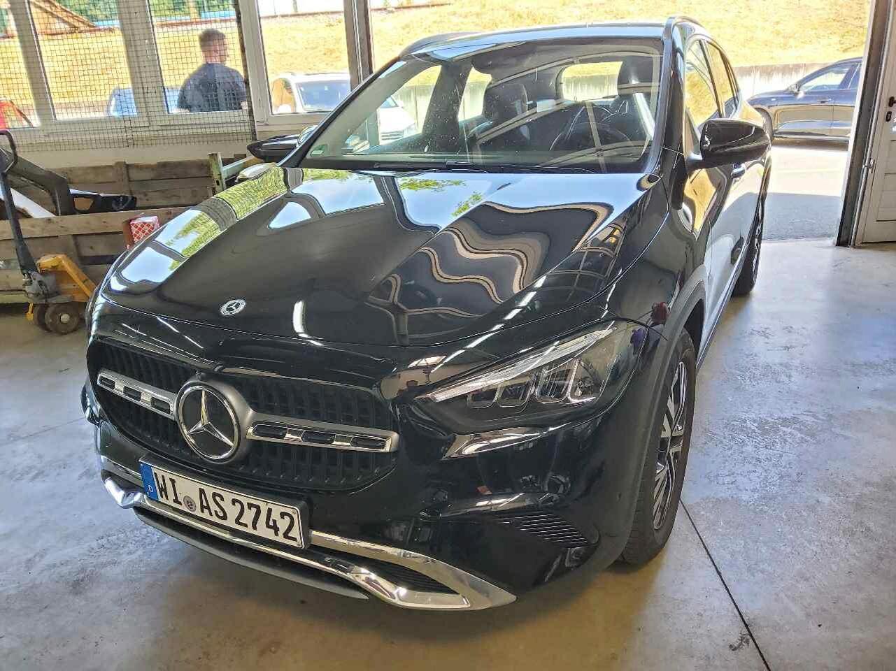 Mercedes-Benz GLA 200 progressive