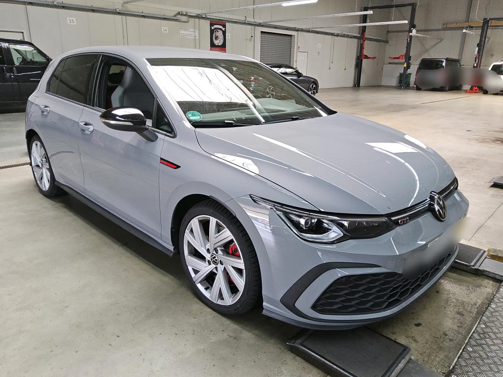 Volkswagen Golf 2.0 TSI
