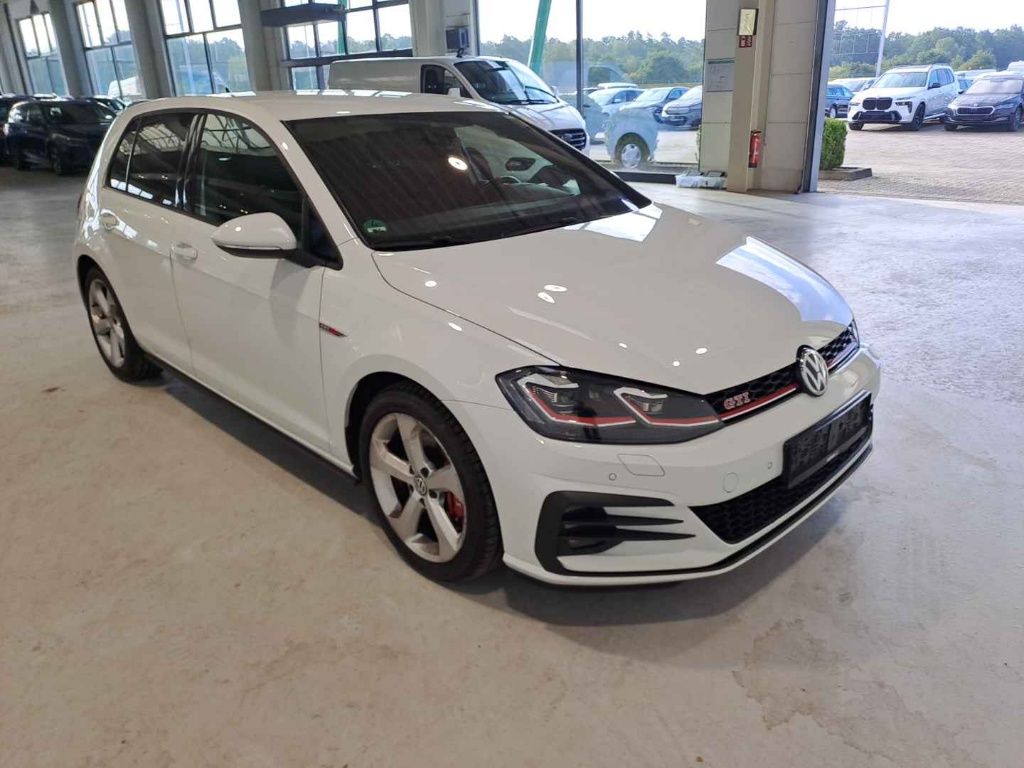 Volkswagen Golf GTI 2.0 Performance