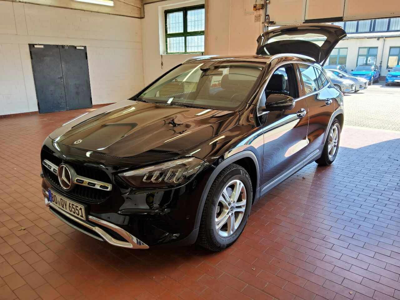 Mercedes-Benz GLA 200 progressive