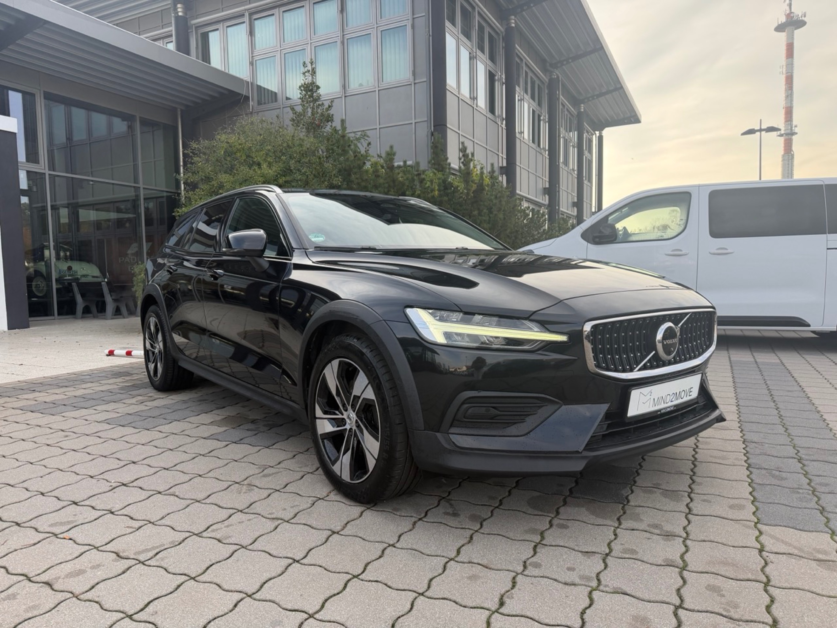 Volvo V60 Cross Country B4 Plus