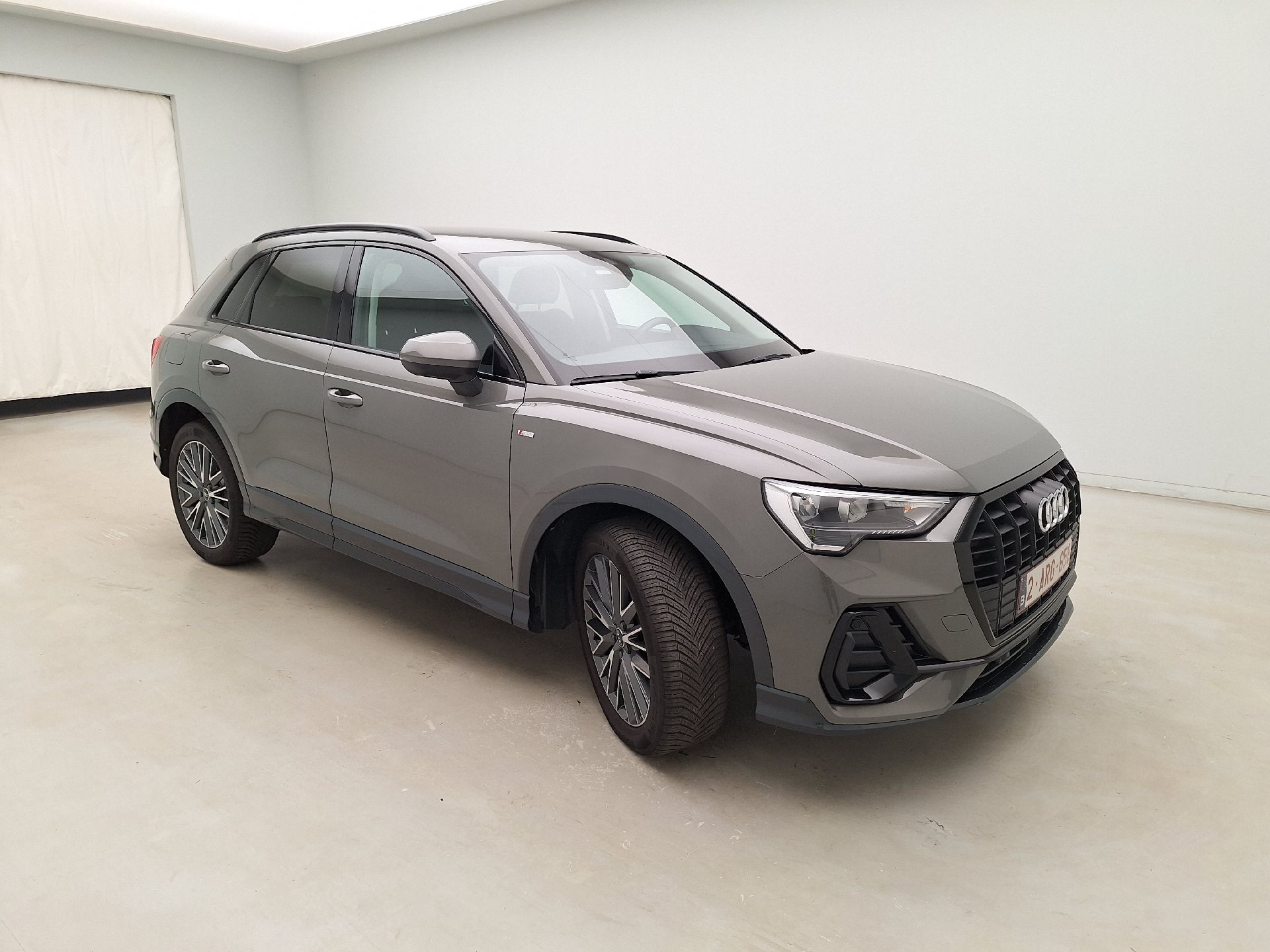 Audi Q3 45 TFSIe S Line
