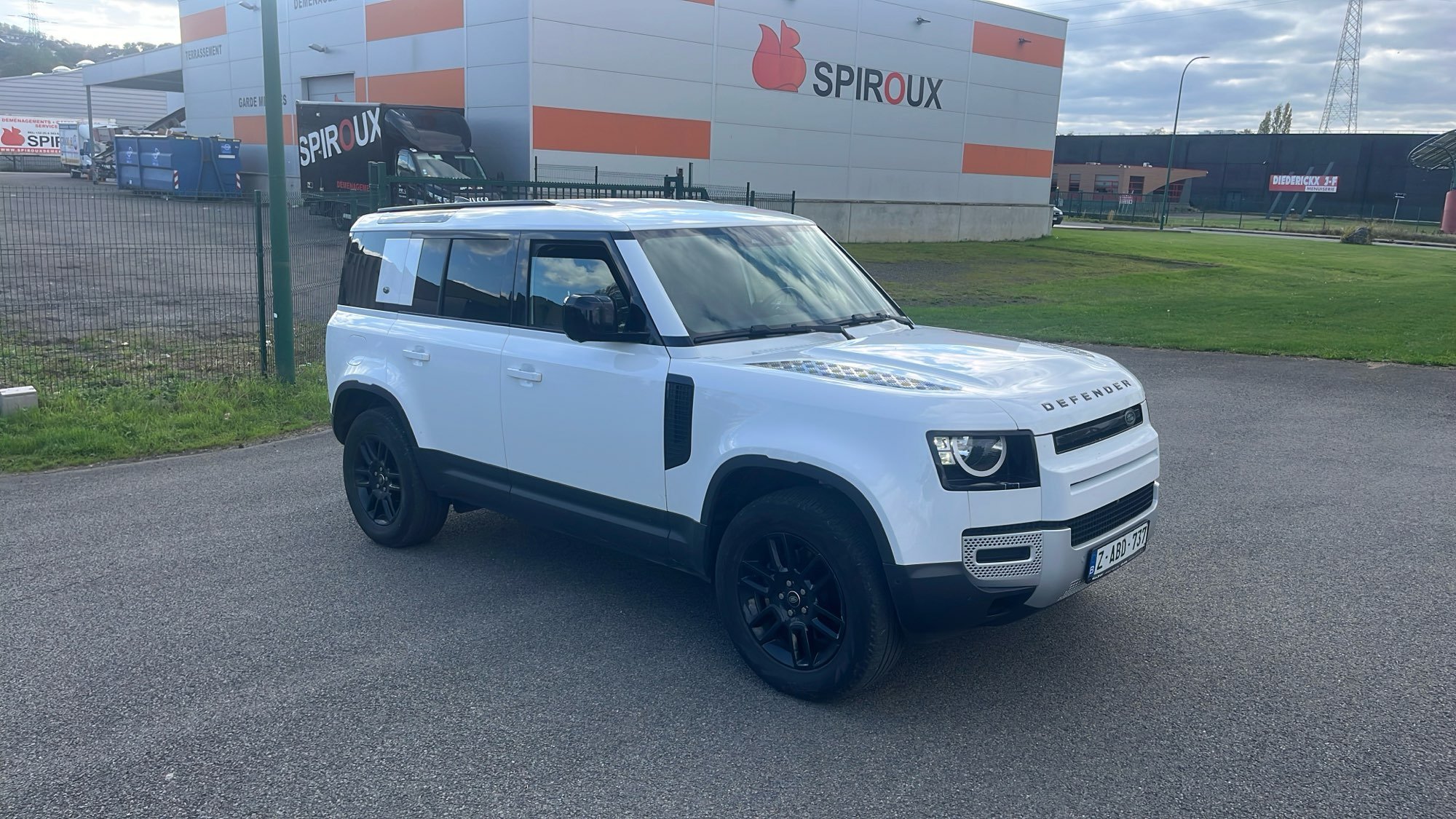 Land Rover Defender 110 3.0 SE