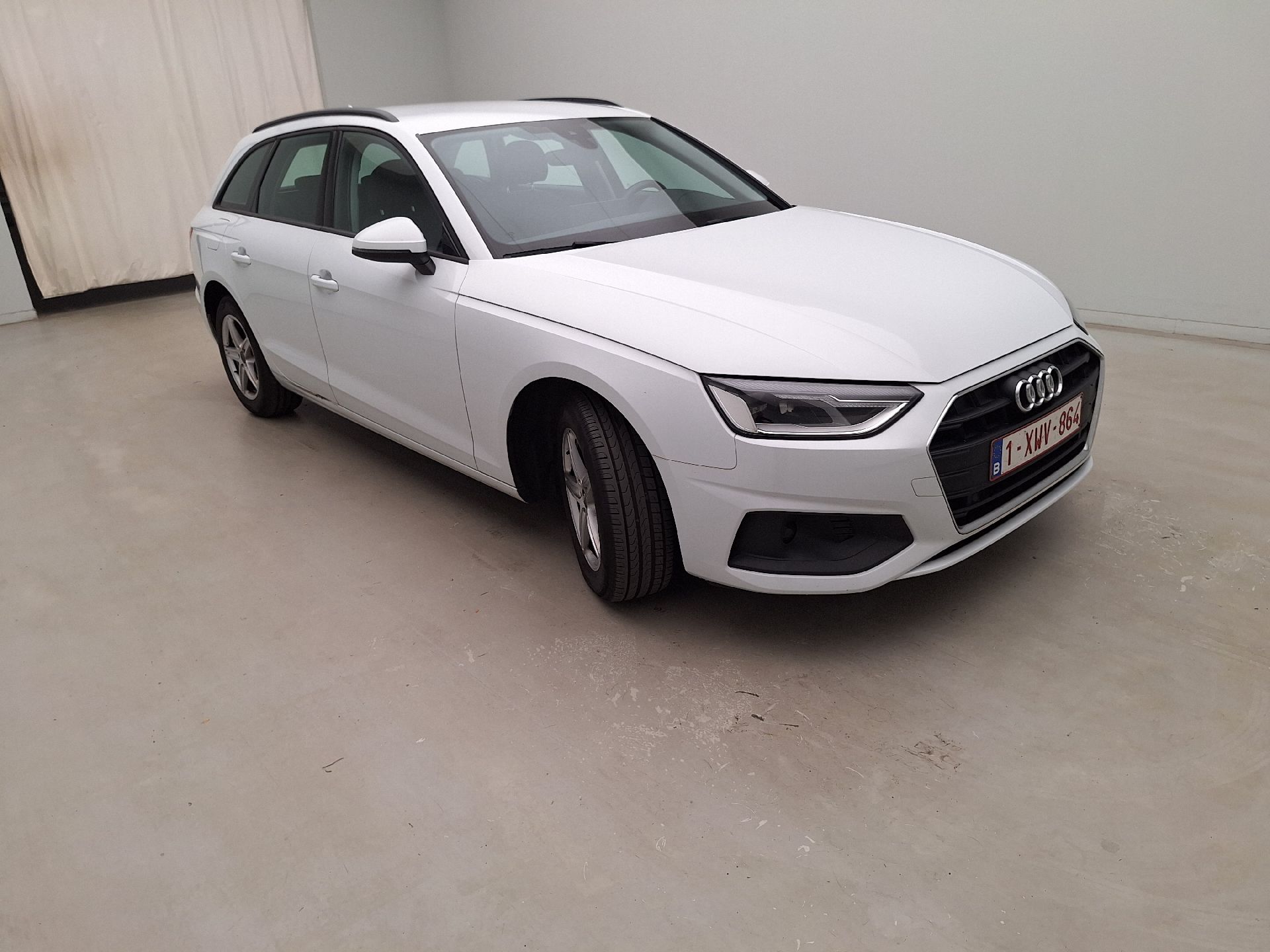 Audi A4 Avant 30 TDI Business