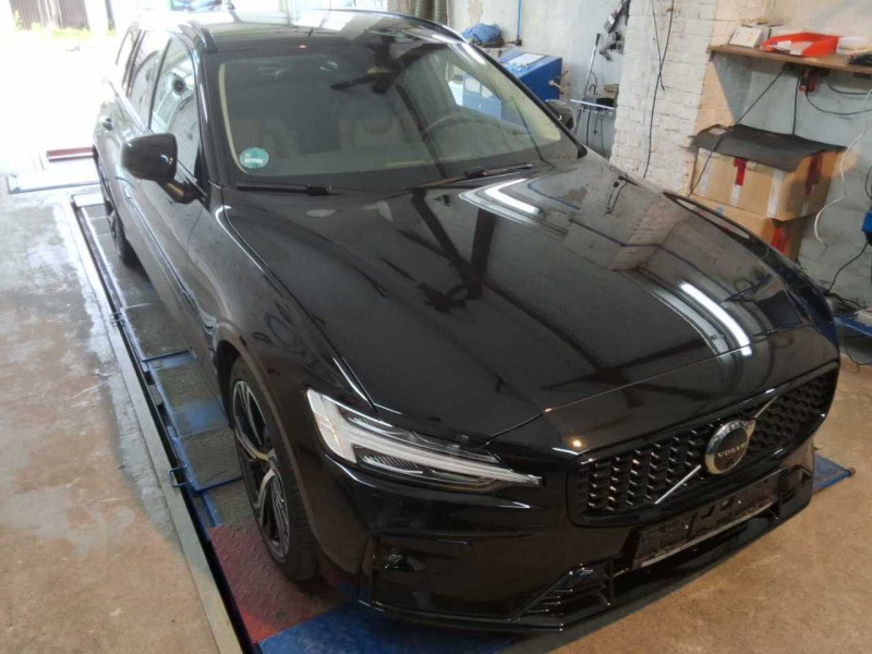 Volvo V60 B4 Plus Dark