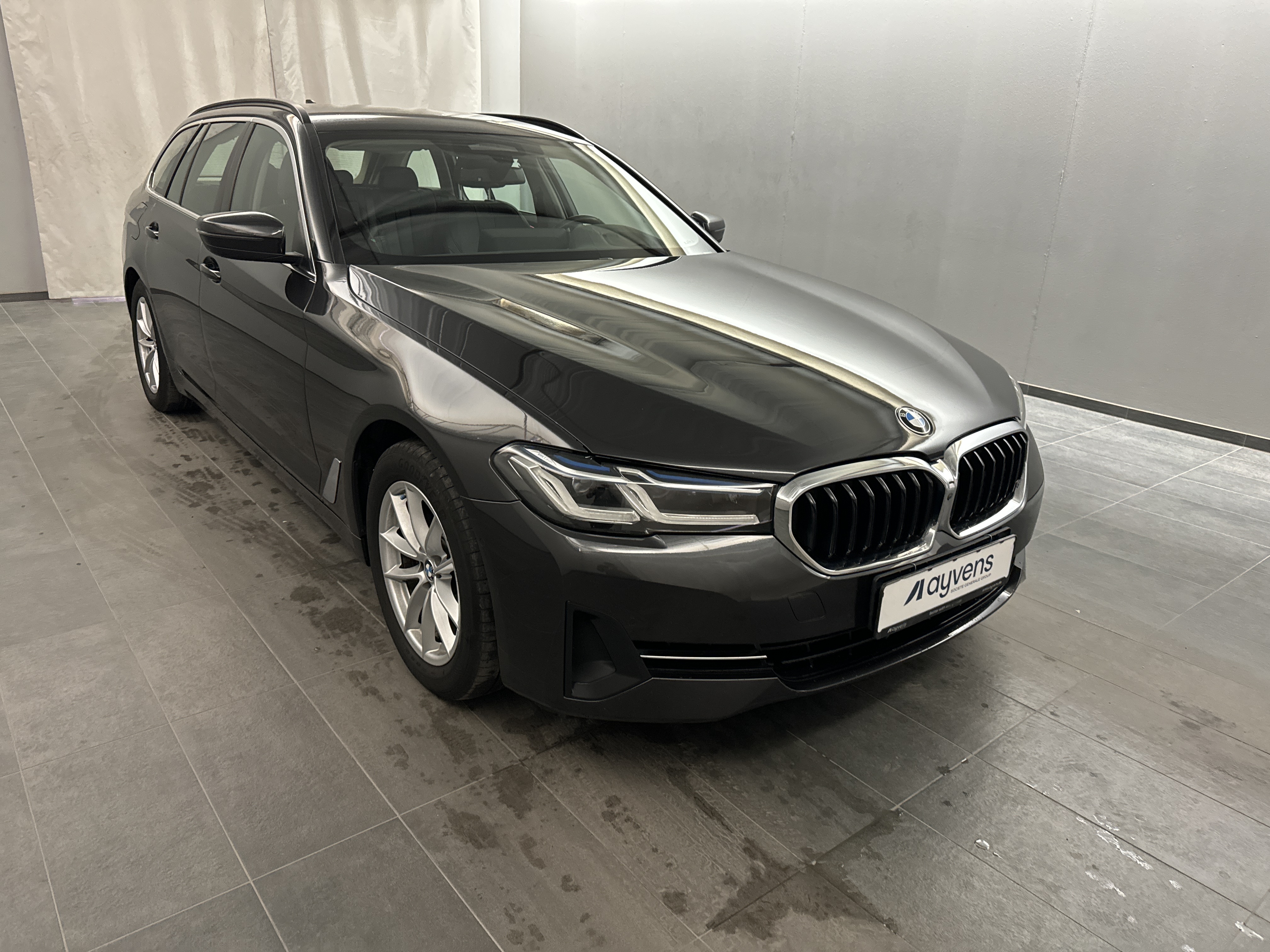 BMW 5 Series Touring 520d