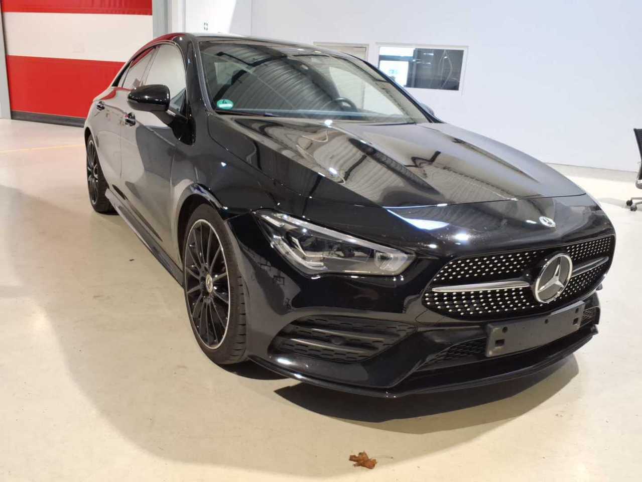Mercedes-Benz CLA 220d AMG Line