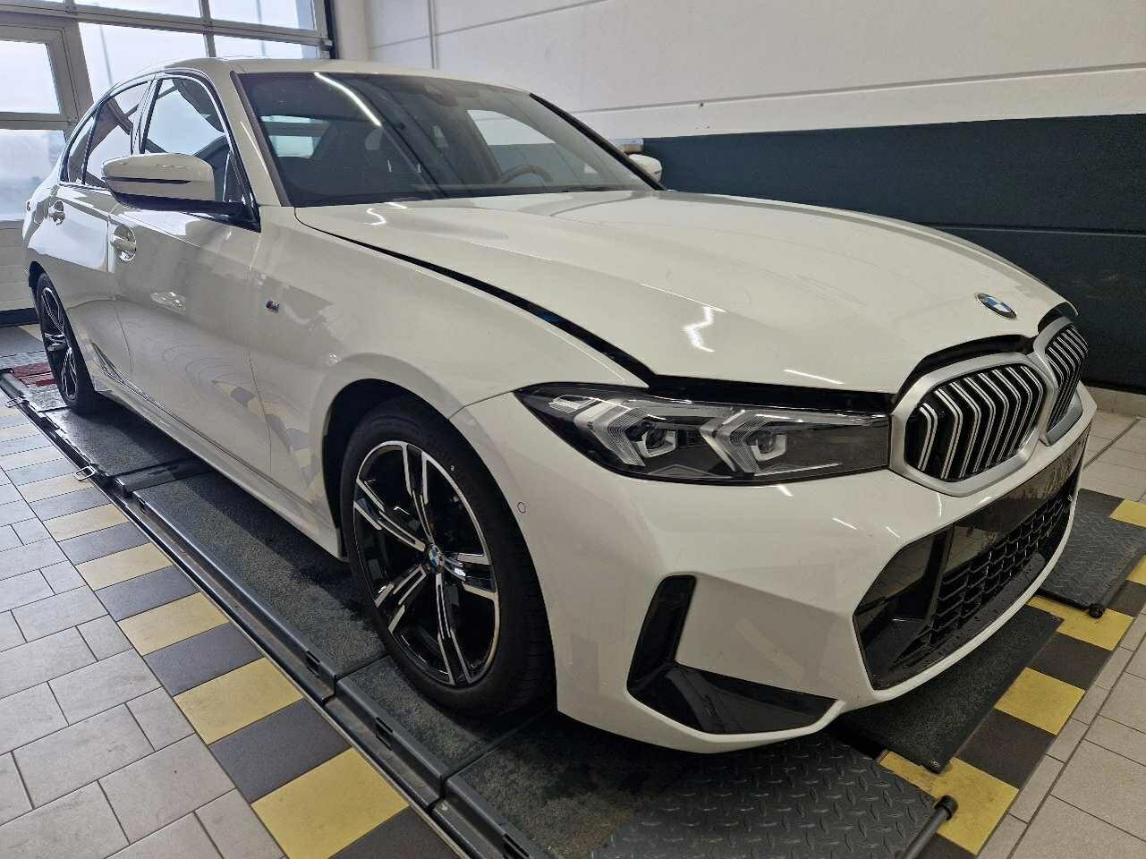 BMW 3 Series 318i