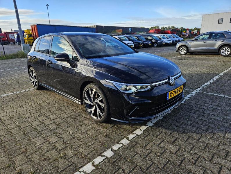 Volkswagen Golf 1.5 eTSI R-Line
